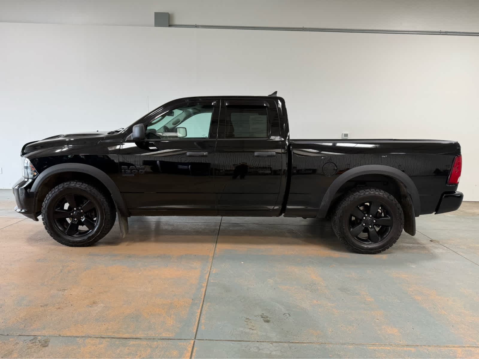 Thumbnail: 2019 RAM 1500 Classic - 2