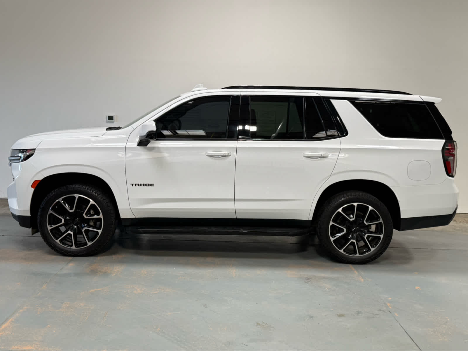 Thumbnail: 2022 Chevrolet Tahoe - 2