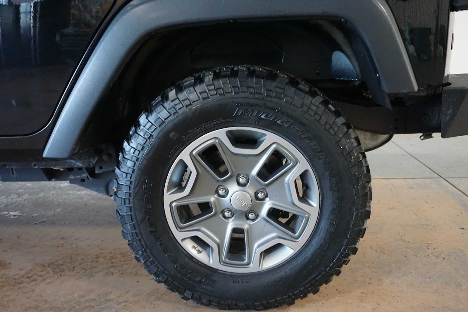 Thumbnail: 2018 Jeep Wrangler - 10