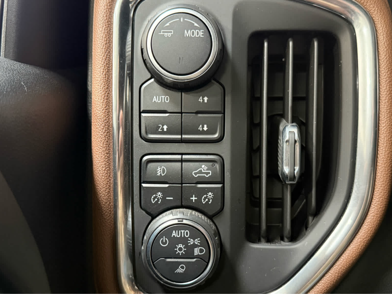 Thumbnail: 2020 Chevrolet Silverado 1500 - 25