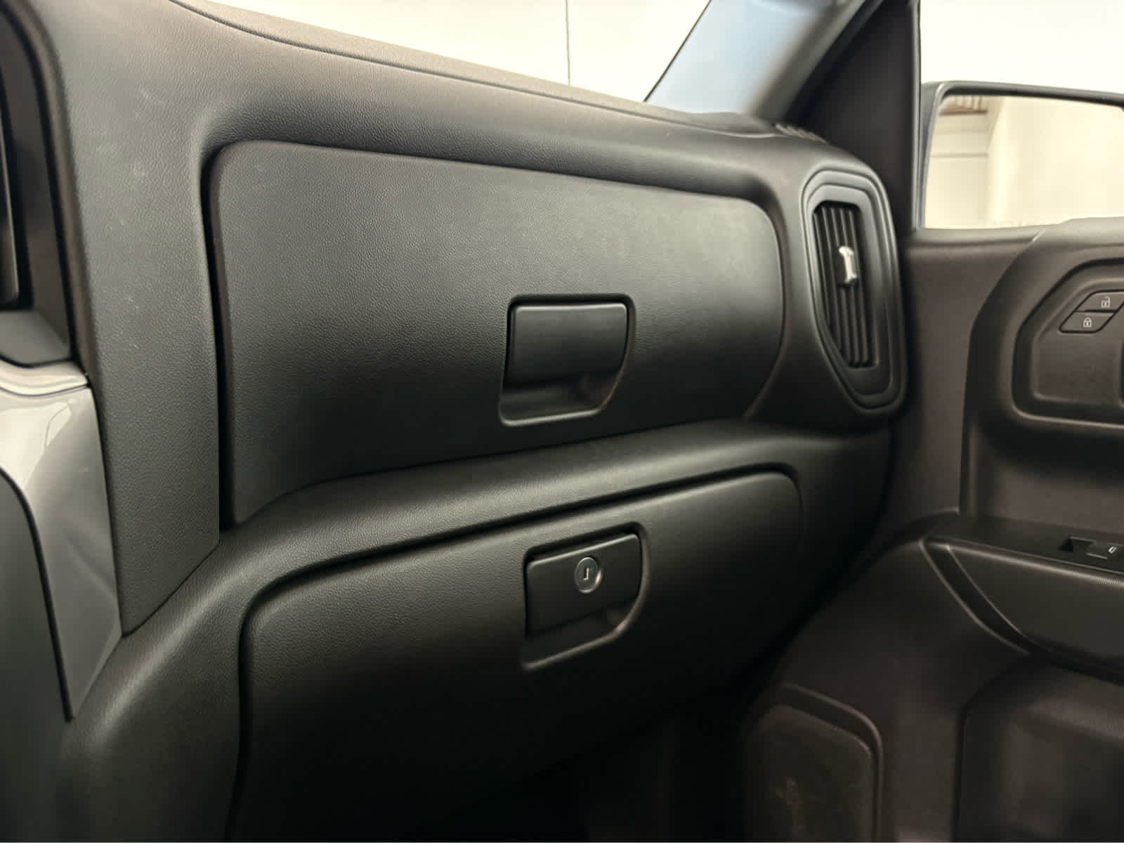 Thumbnail: 2024 GMC Sierra 1500 - 21