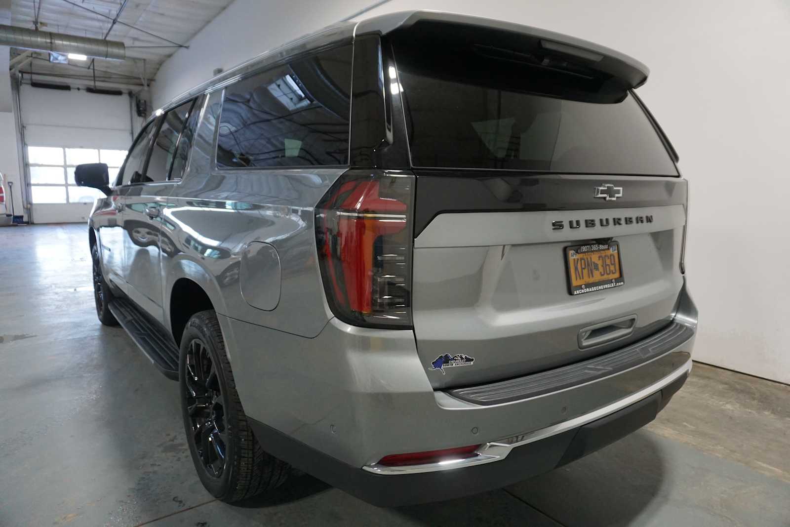 Thumbnail: 2025 Chevrolet Suburban - 3