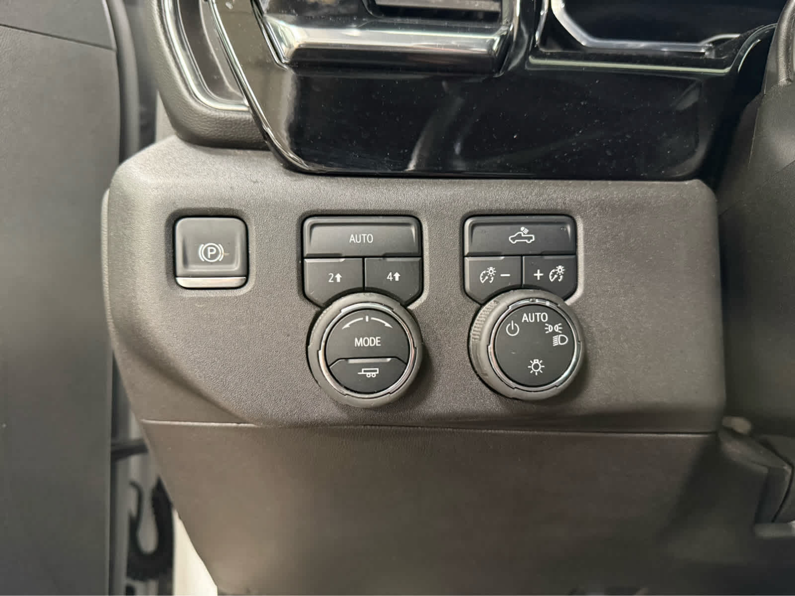 Thumbnail: 2025 Chevrolet Silverado 1500 - 26