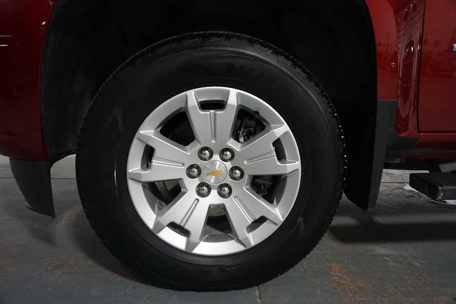 Thumbnail: 2022 Chevrolet Colorado - 8