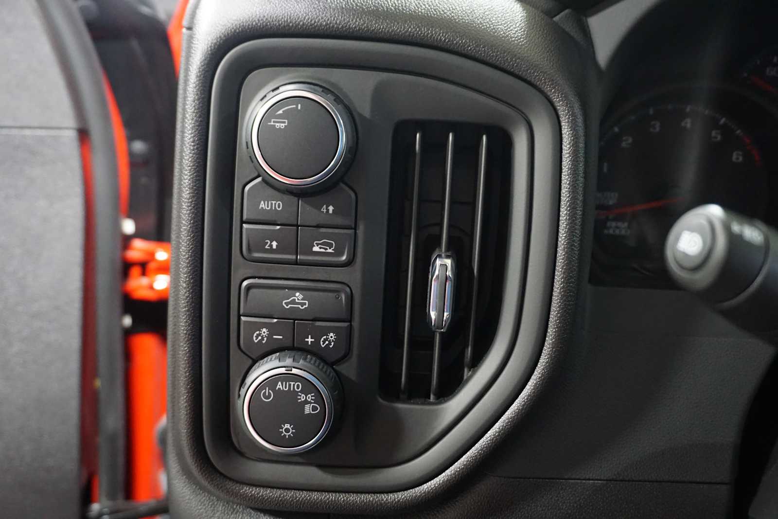 Thumbnail: 2024 Chevrolet Silverado 1500 - 22