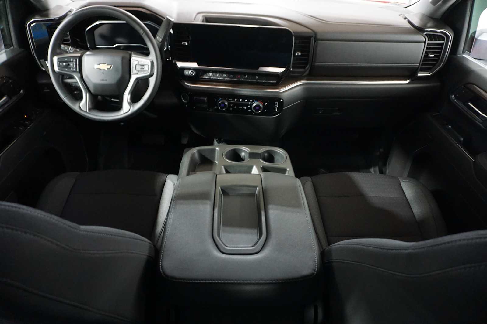 Thumbnail: 2024 Chevrolet Silverado 2500 - 18