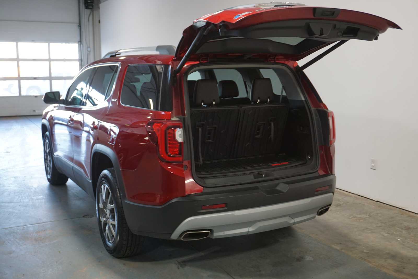 Thumbnail: 2023 GMC Acadia - 4