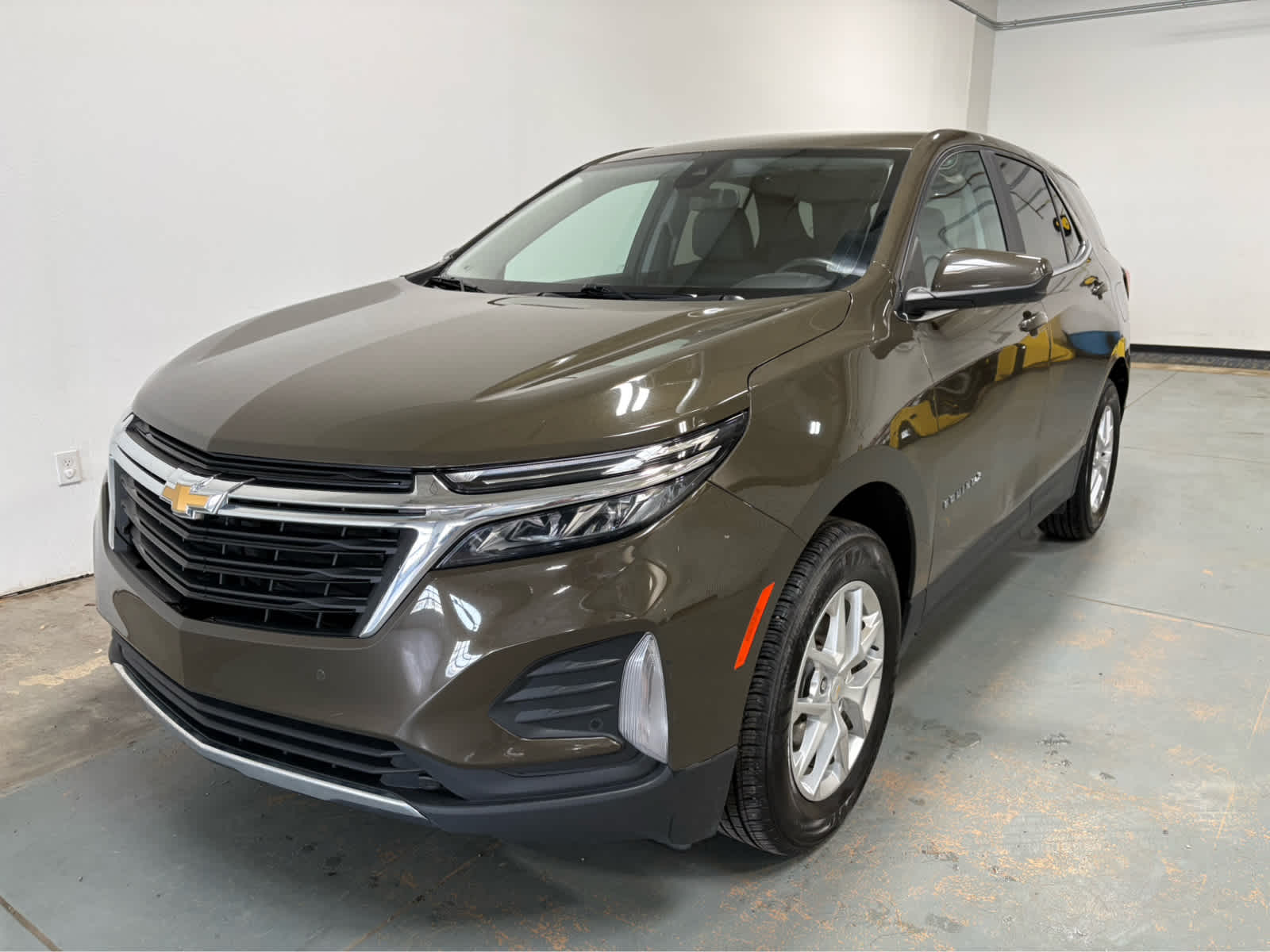 Thumbnail: 2023 Chevrolet Equinox - 1