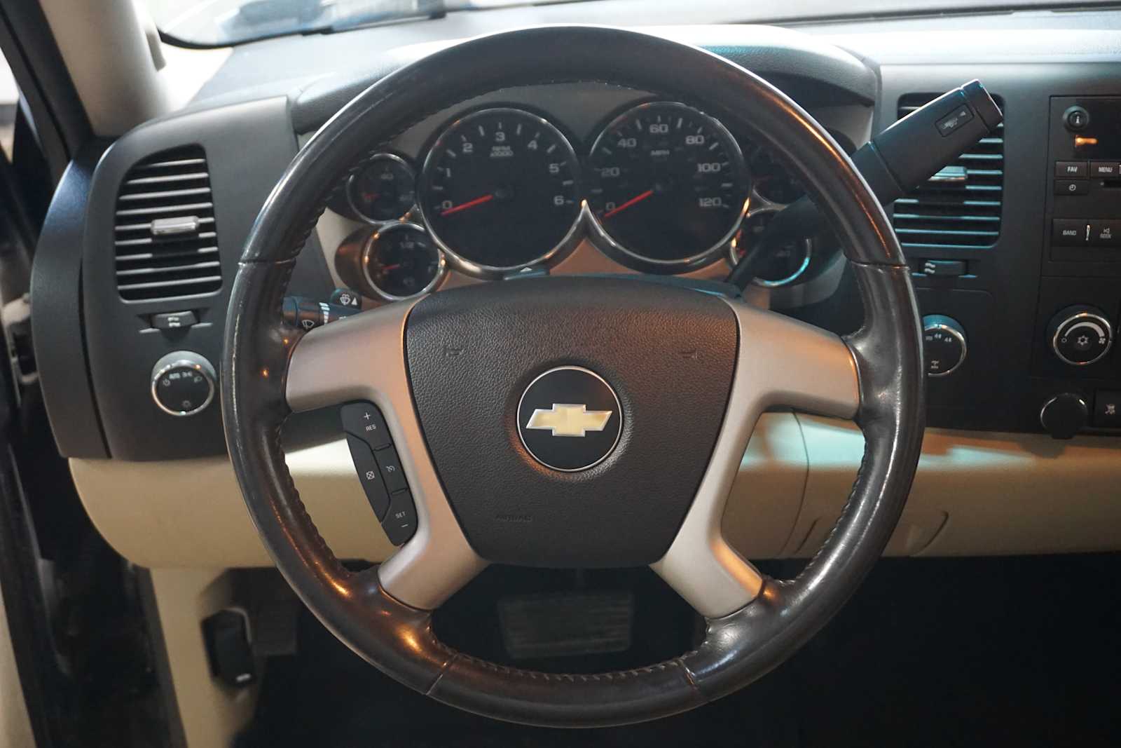 Thumbnail: 2009 Chevrolet Silverado 1500 - 17