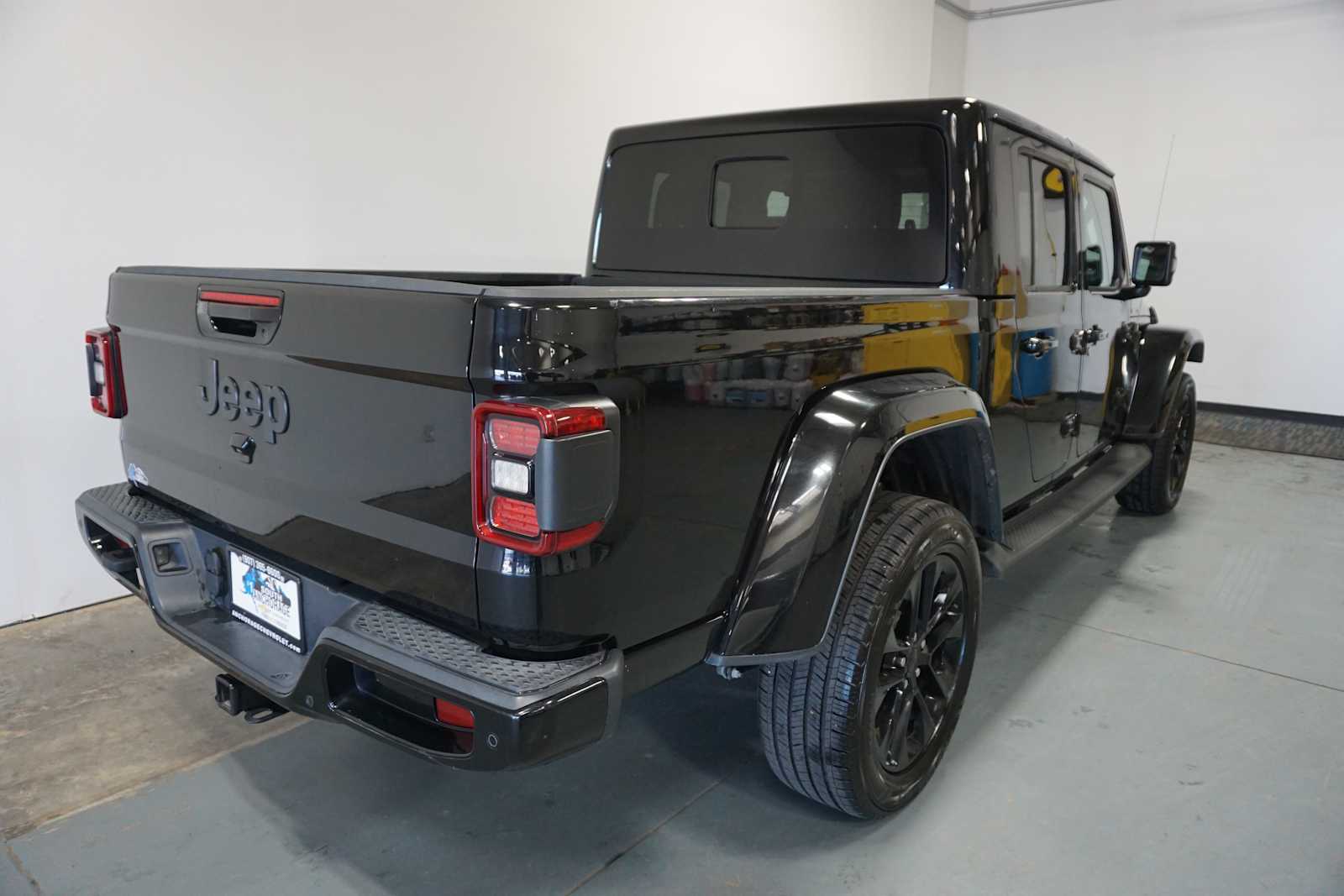 Thumbnail: 2023 Jeep Gladiator - 7