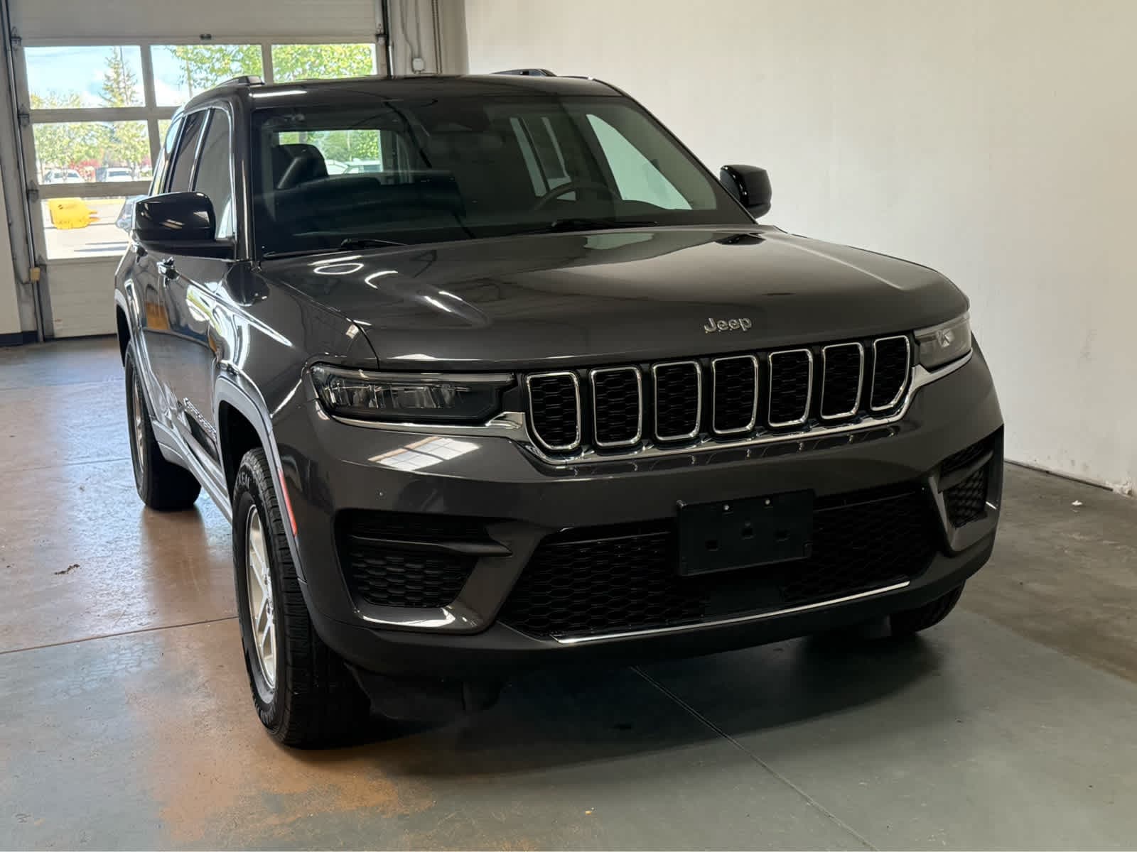 Thumbnail: 2024 Jeep Grand Cherokee - 5