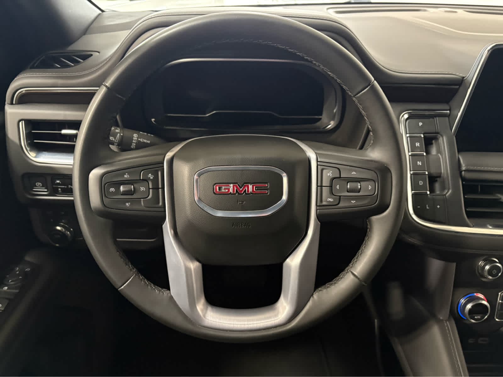 Thumbnail: 2024 GMC Yukon XL - 20