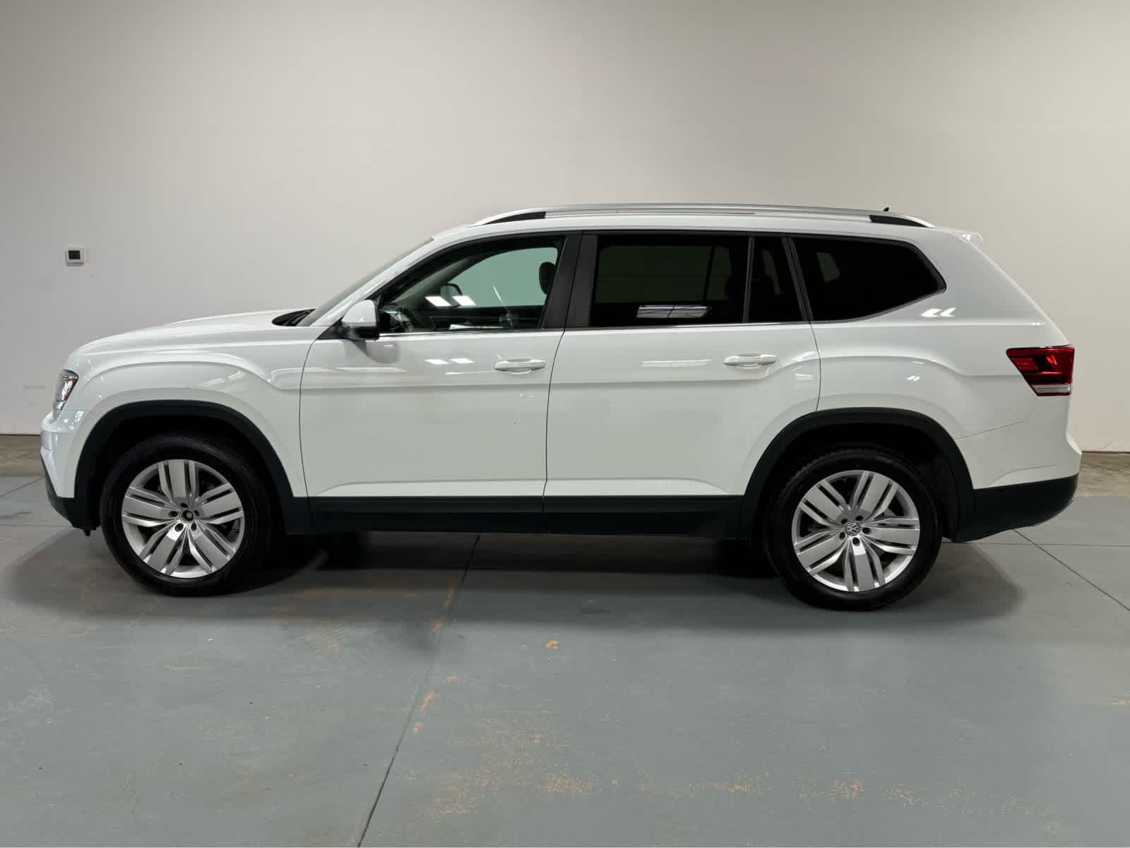 Thumbnail: 2019 Volkswagen Atlas - 2