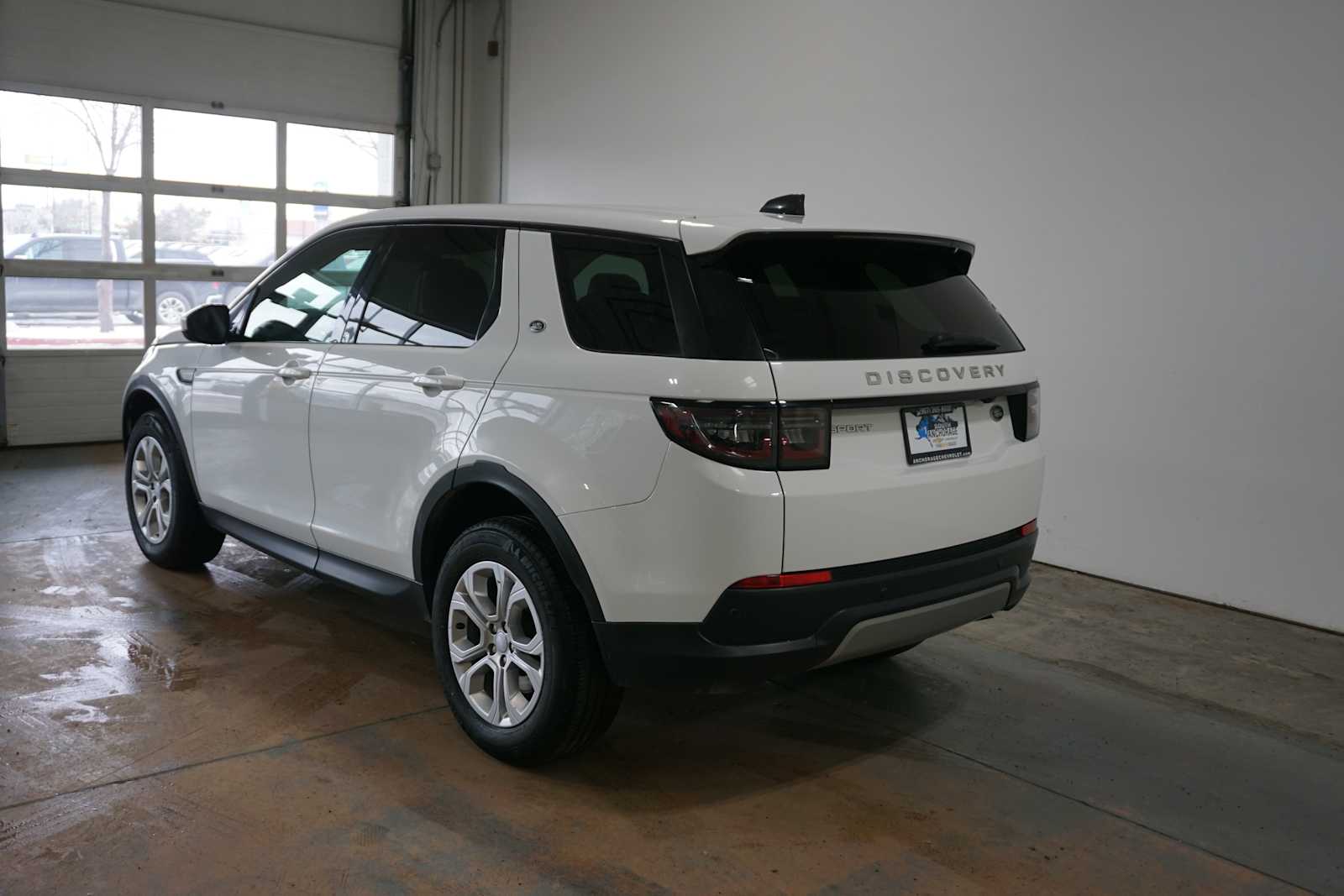 Thumbnail: 2022 Land Rover Discovery Sport - 4