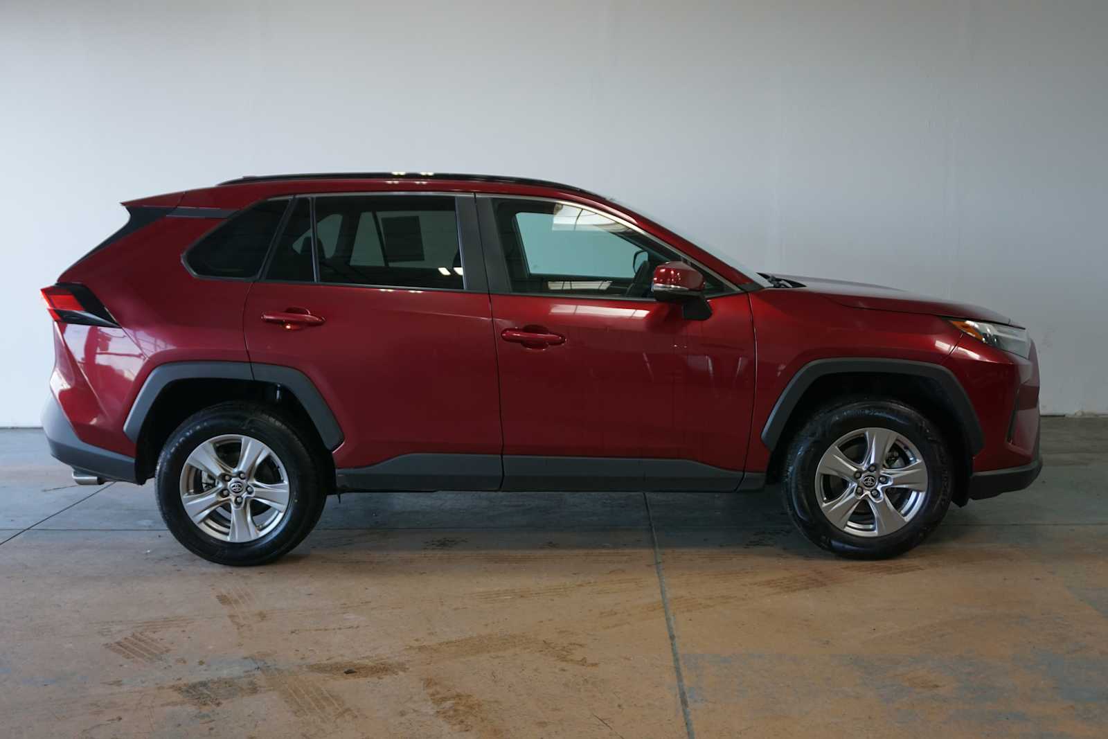 Thumbnail: 2023 Toyota RAV4 - 7