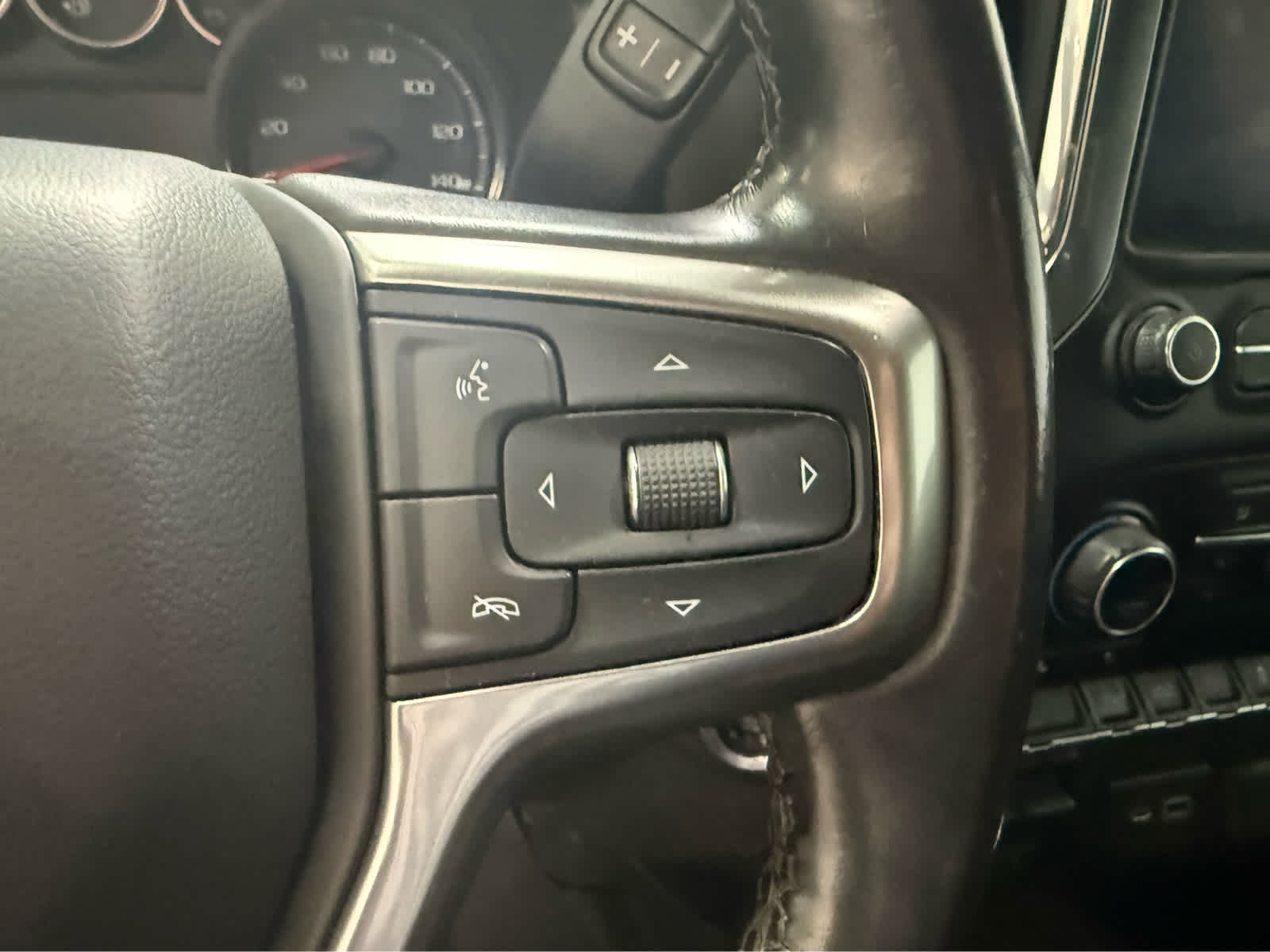 Thumbnail: 2020 Chevrolet Silverado 1500 - 20
