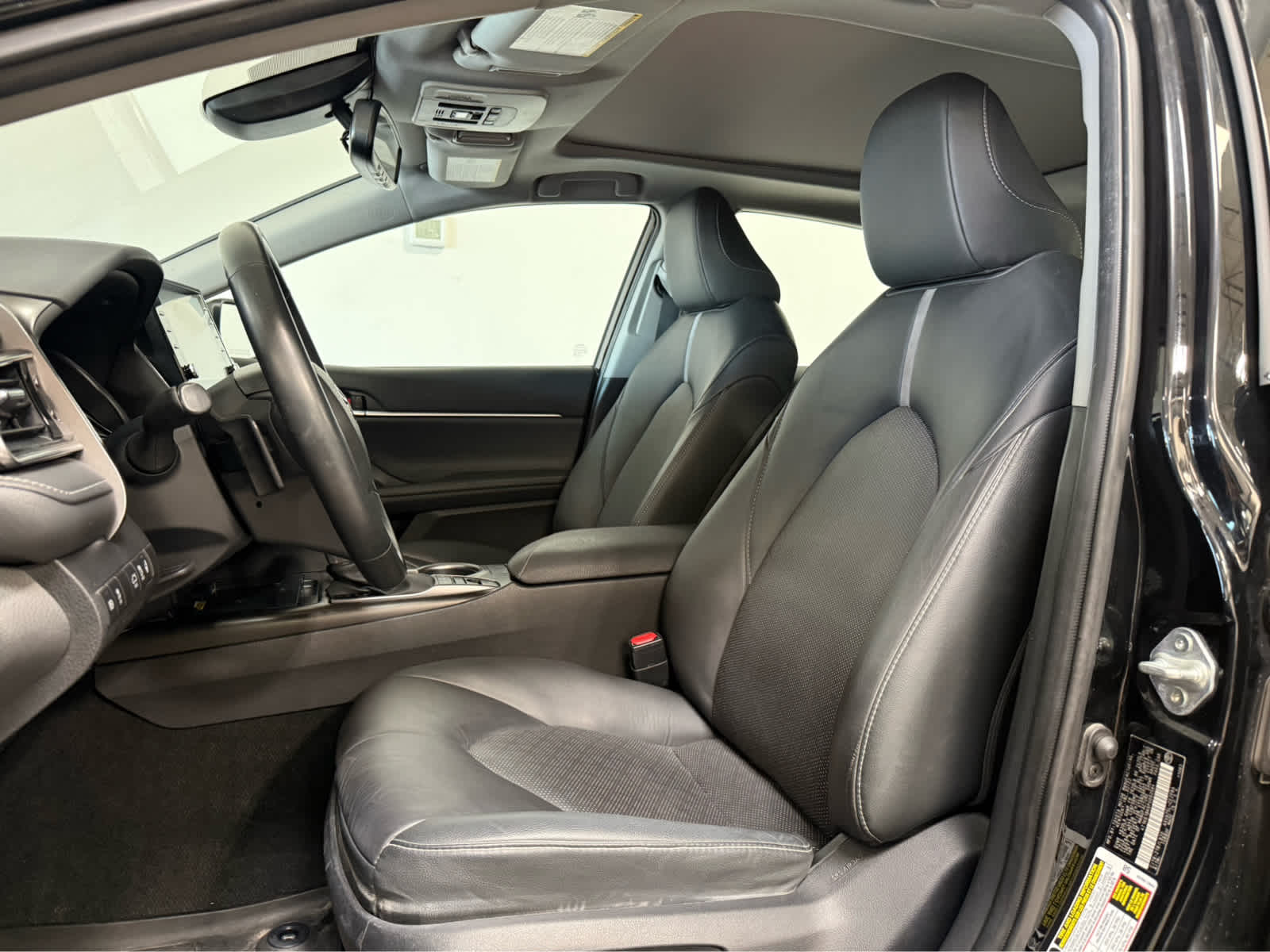 Thumbnail: 2023 Toyota Camry - 13