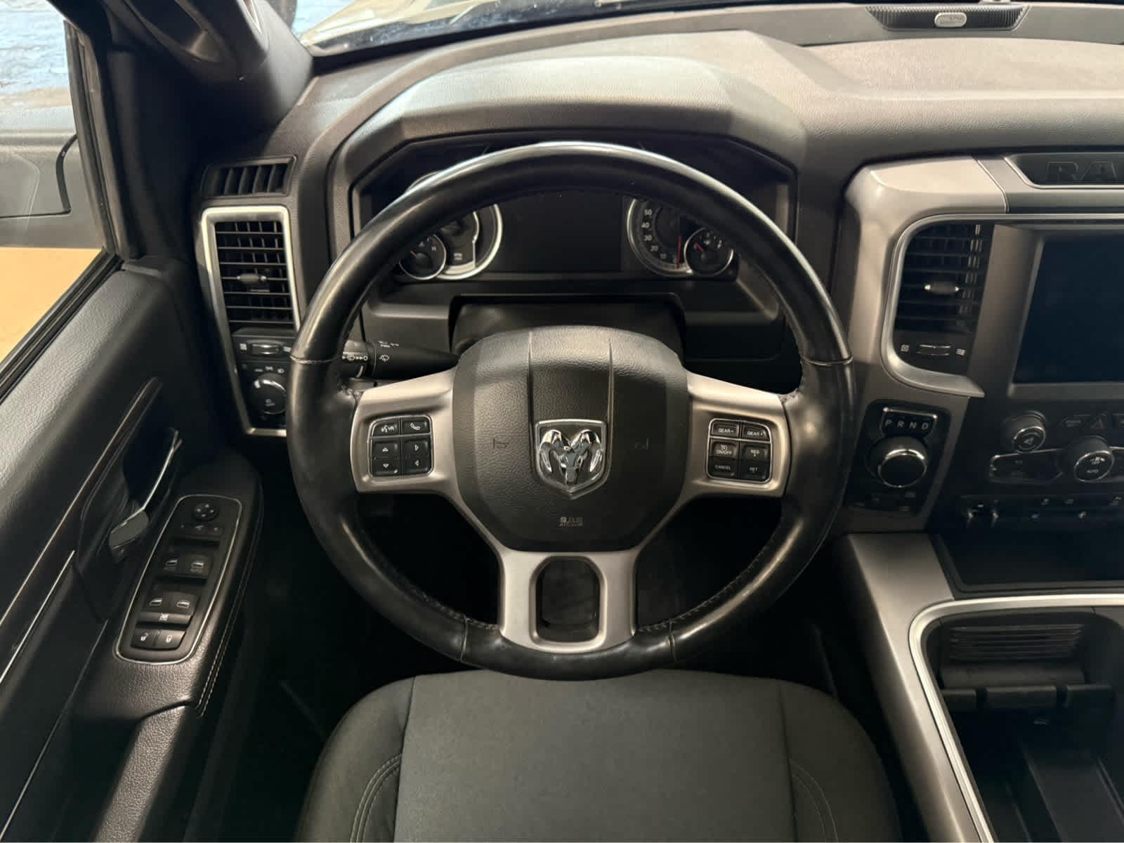 Thumbnail: 2023 RAM 1500 Classic - 17