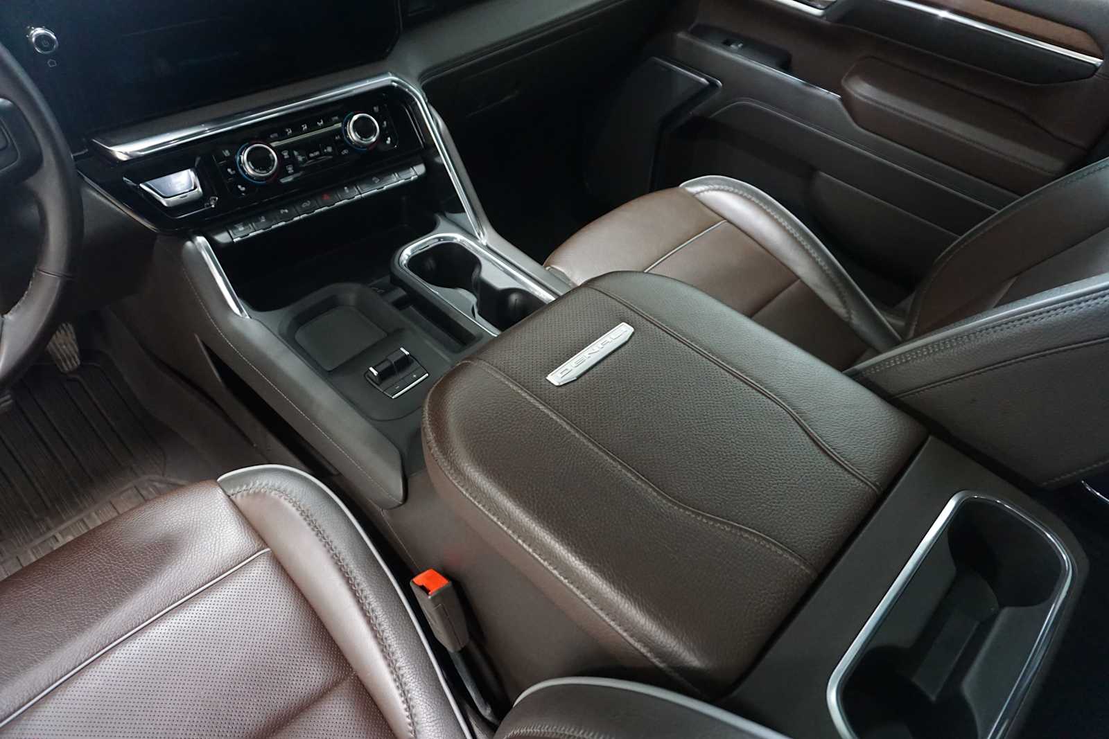 Thumbnail: 2024 GMC Sierra 3500 - 20