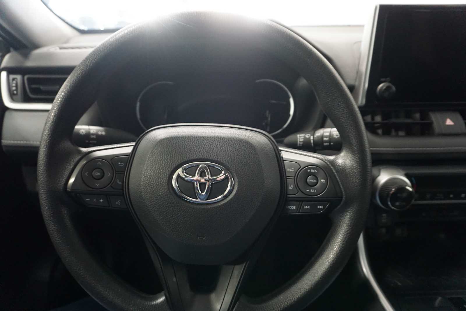 Thumbnail: 2024 Toyota RAV4 - 19