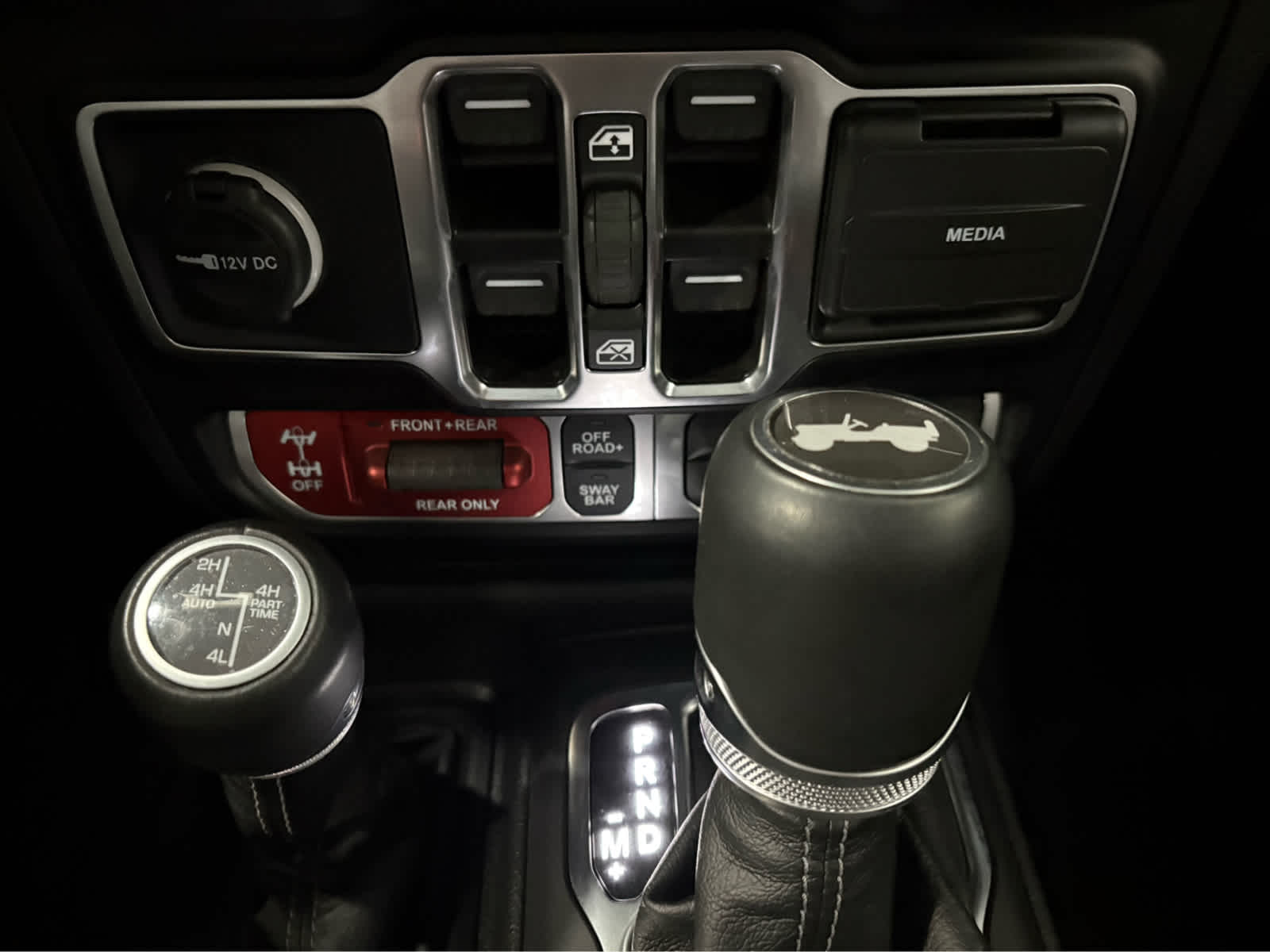 Thumbnail: 2024 Jeep Wrangler - 22