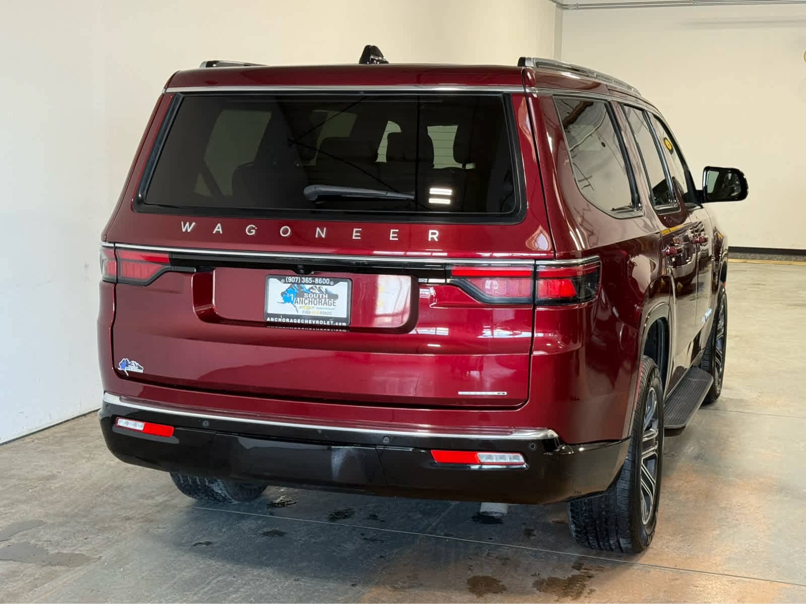 Thumbnail: 2024 Jeep Wagoneer - 7