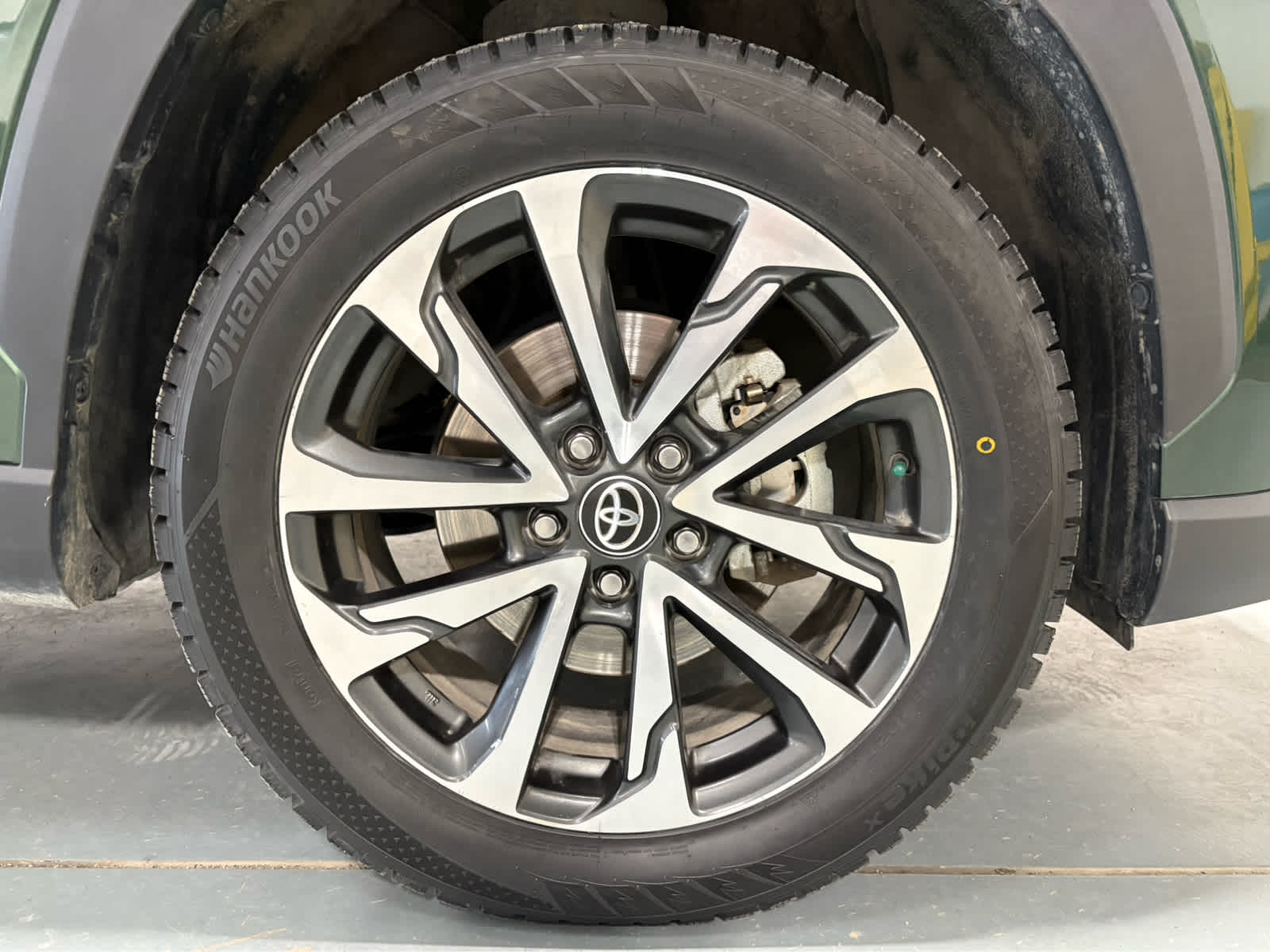 Thumbnail: 2023 Toyota Corolla Cross - 9