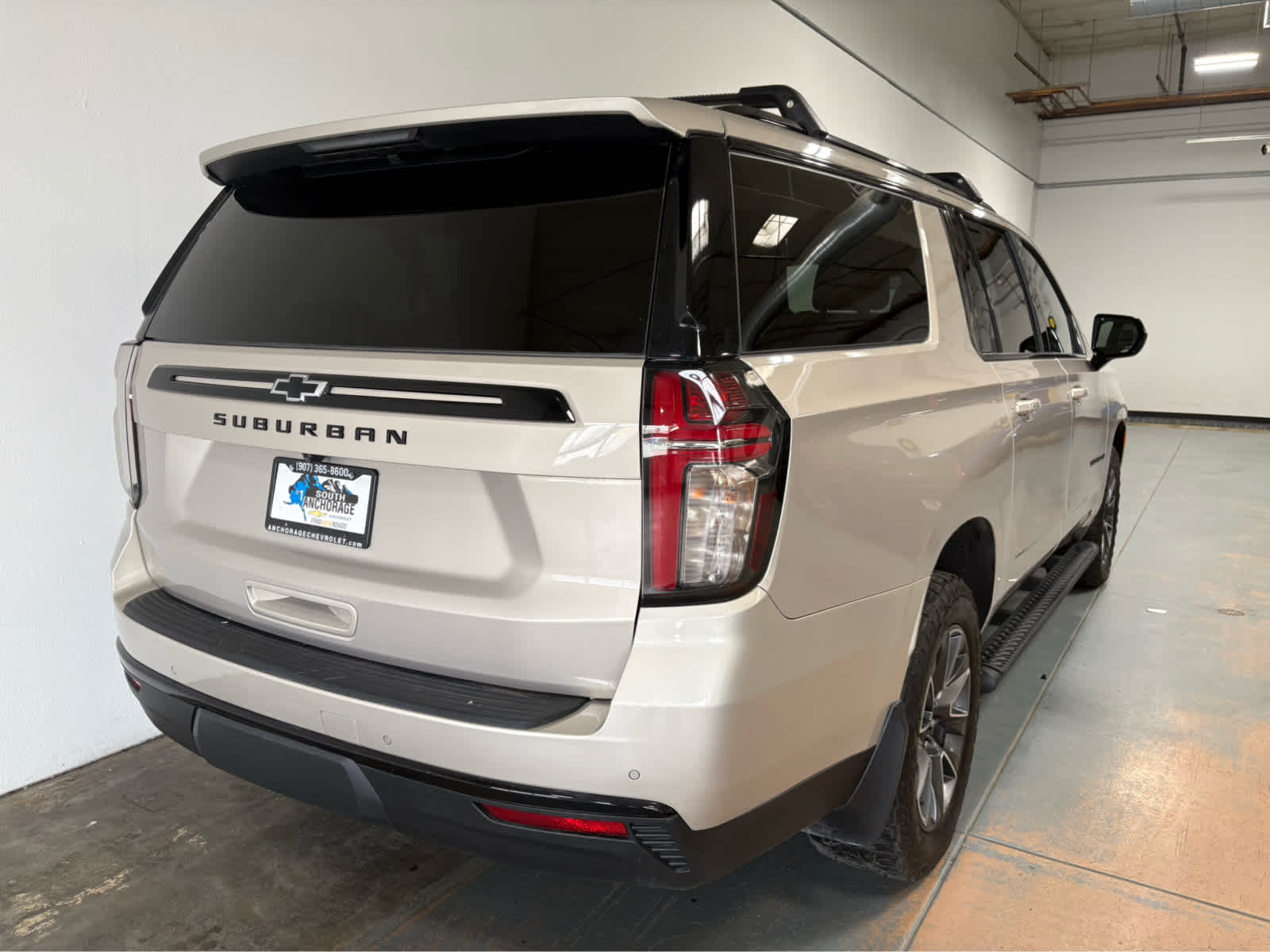 Thumbnail: 2023 Chevrolet Suburban - 7