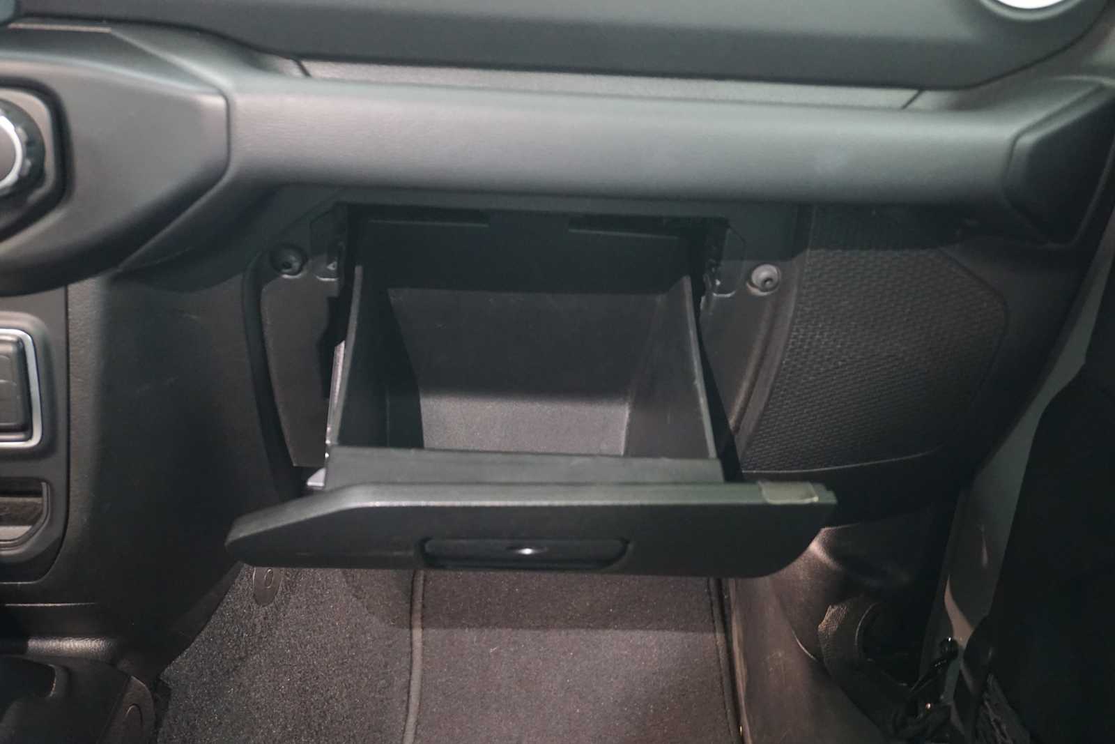 Thumbnail: 2023 Jeep Gladiator - 16