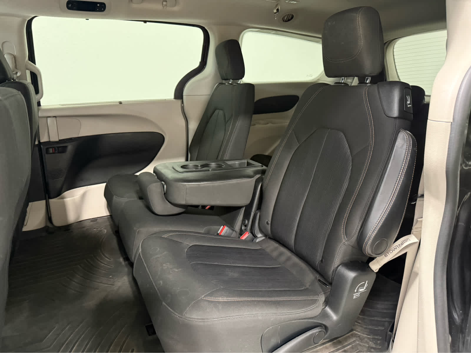Thumbnail: 2019 Chrysler Pacifica - 15