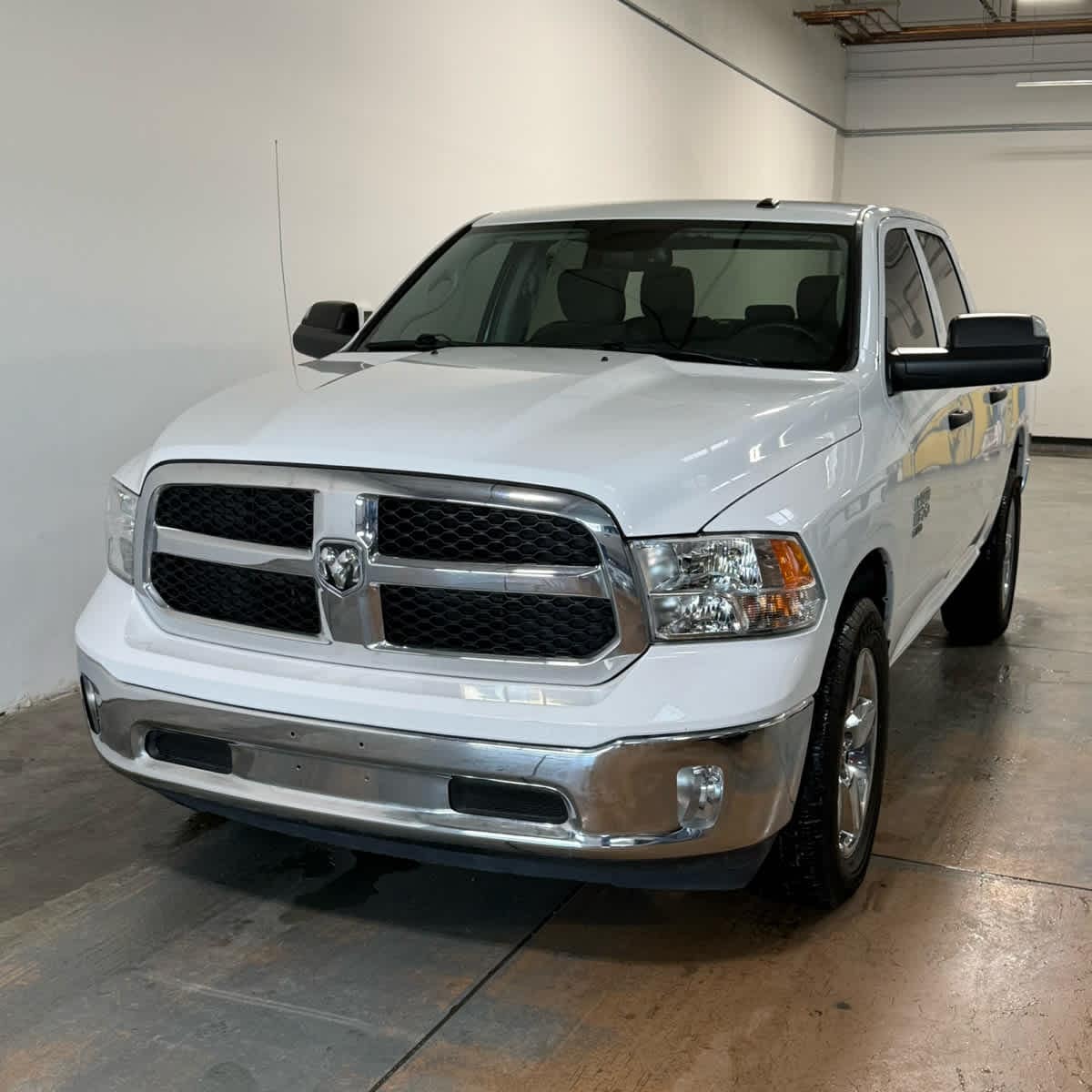 Thumbnail: 2022 RAM 1500 Classic - 1