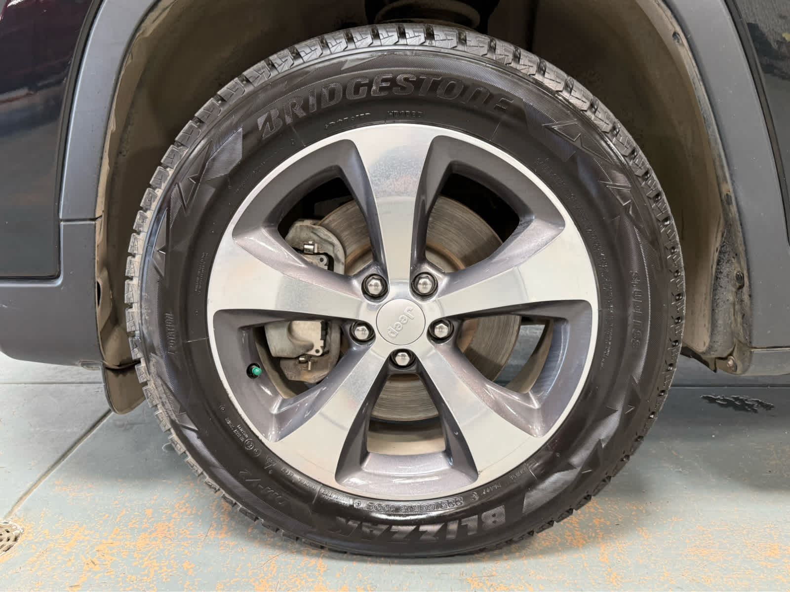 Thumbnail: 2019 Jeep Cherokee - 8