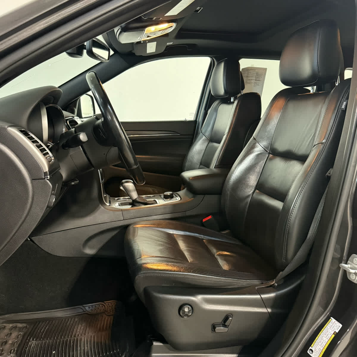 Thumbnail: 2020 Jeep Grand Cherokee - 13