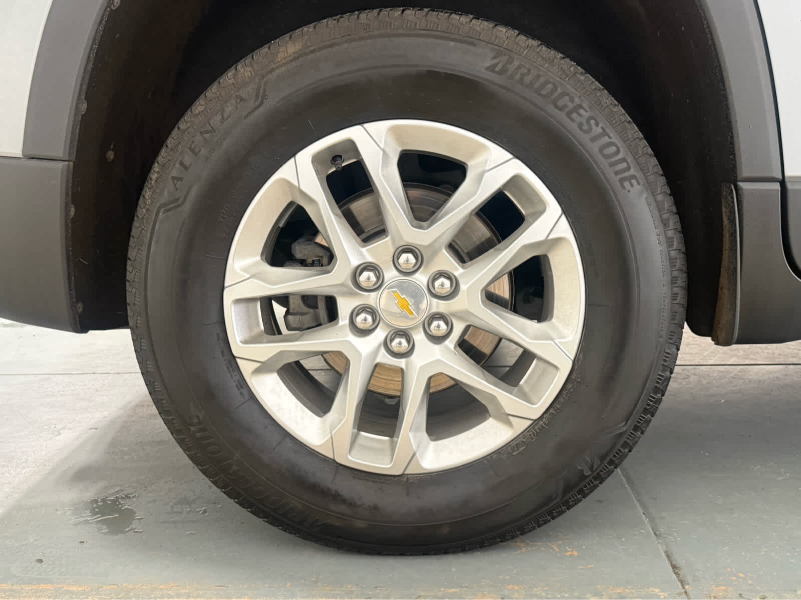 Thumbnail: 2023 Chevrolet Traverse - 10