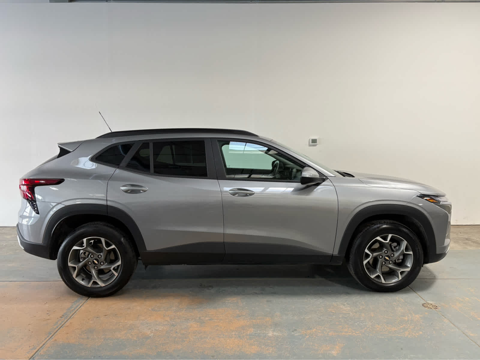 Thumbnail: 2025 Chevrolet Trax - 6