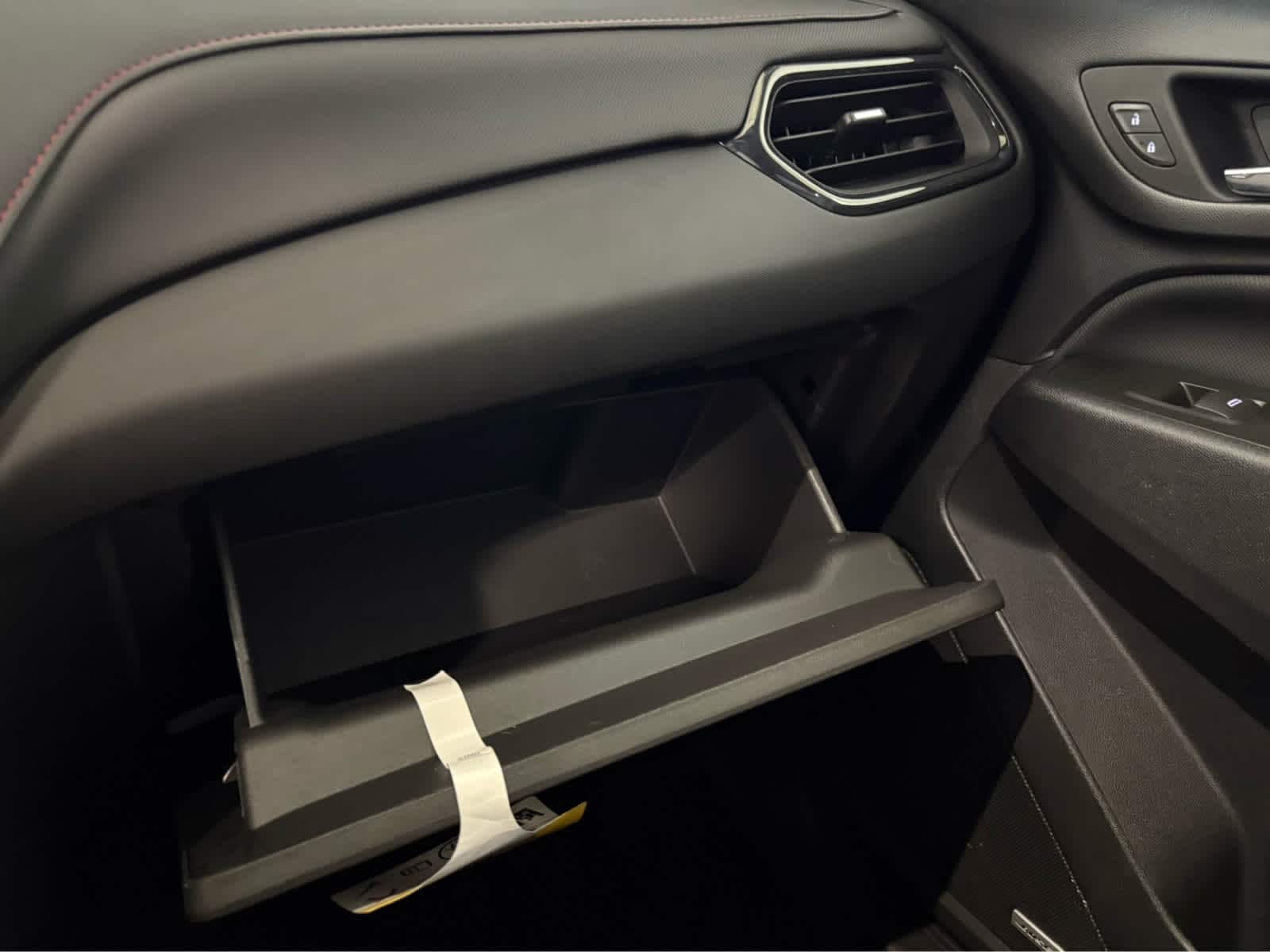 Thumbnail: 2023 Chevrolet Equinox - 24