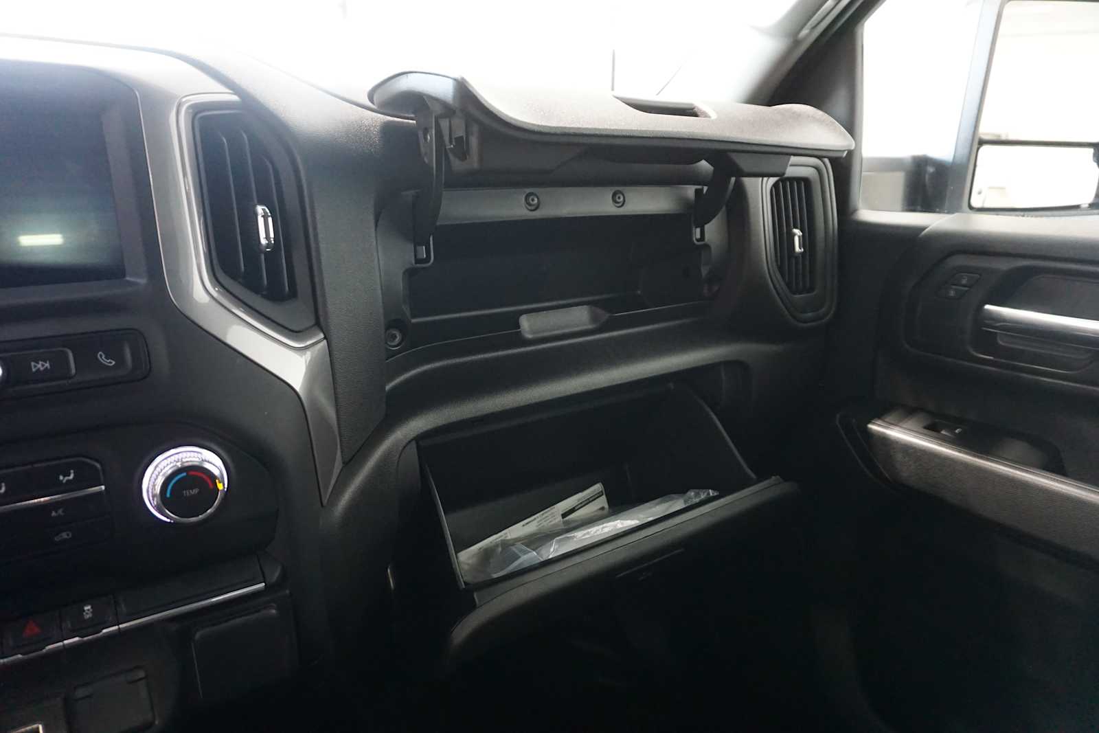 Thumbnail: 2024 GMC Sierra 2500 - 19