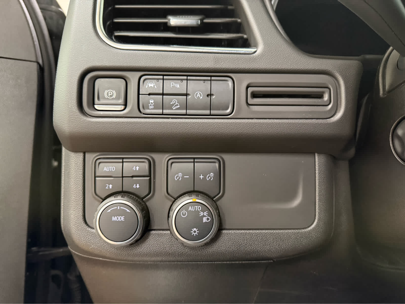 Thumbnail: 2024 Chevrolet Suburban - 27
