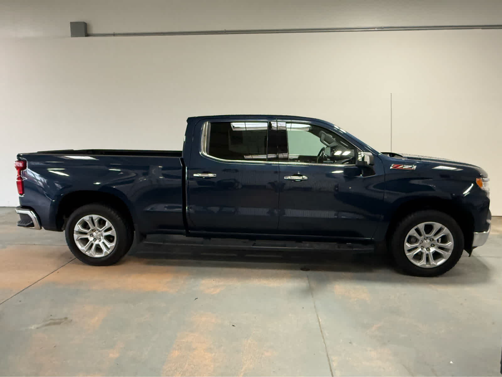 Thumbnail: 2022 Chevrolet Silverado 1500 - 6