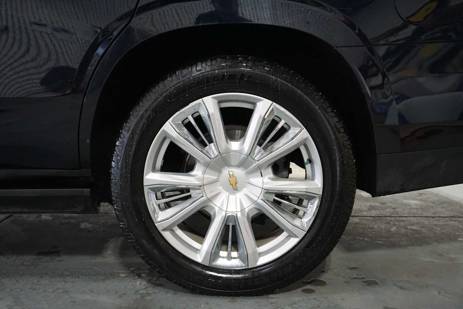 Thumbnail: 2021 Chevrolet Tahoe - 10