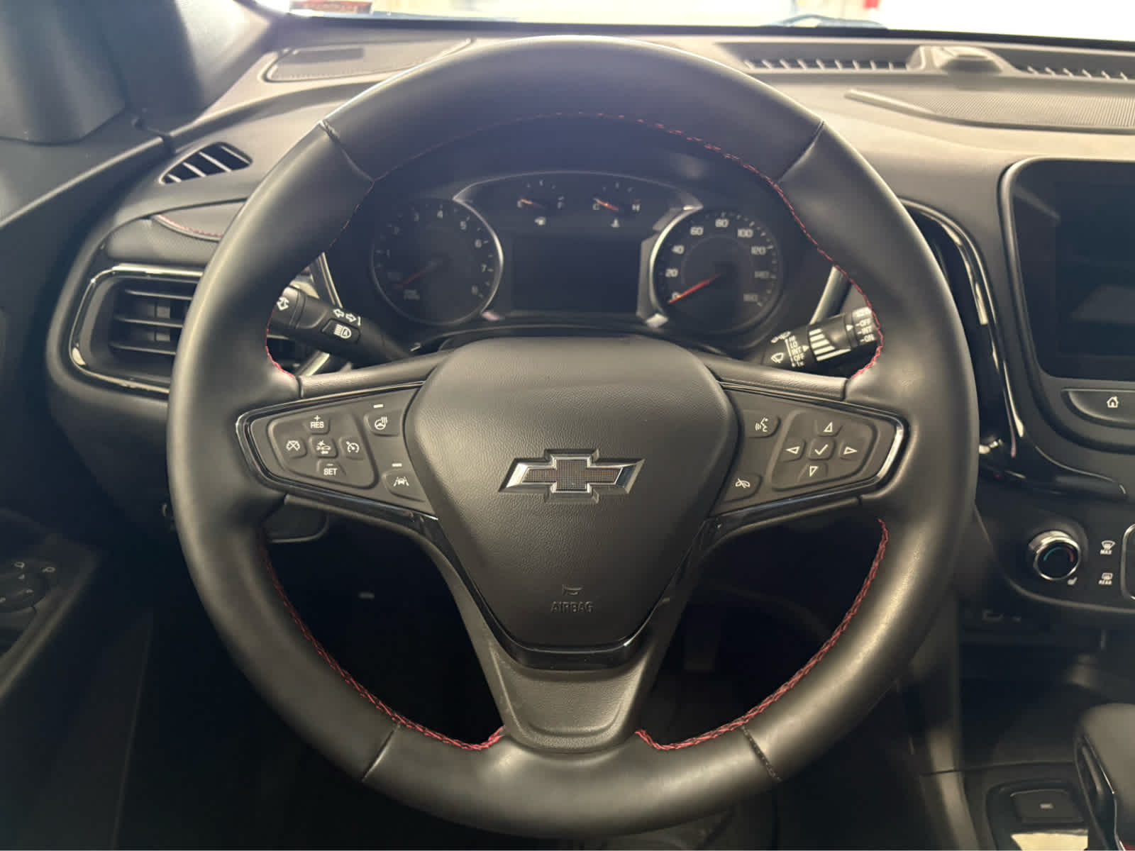 Thumbnail: 2023 Chevrolet Equinox - 18