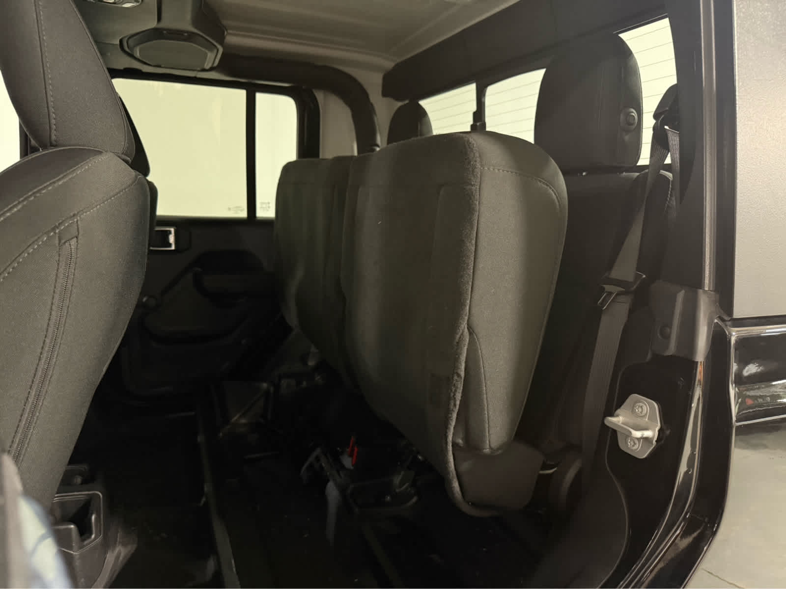 Thumbnail: 2022 Jeep Gladiator - 15