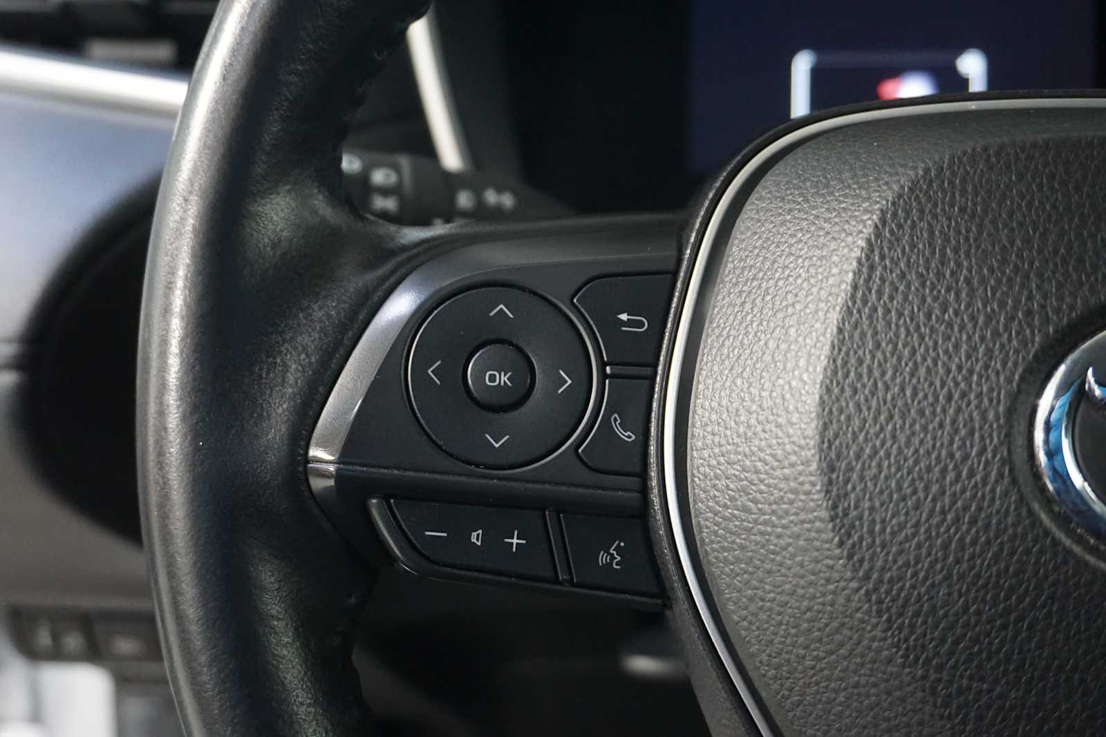 Thumbnail: 2023 Toyota Corolla Cross - 26