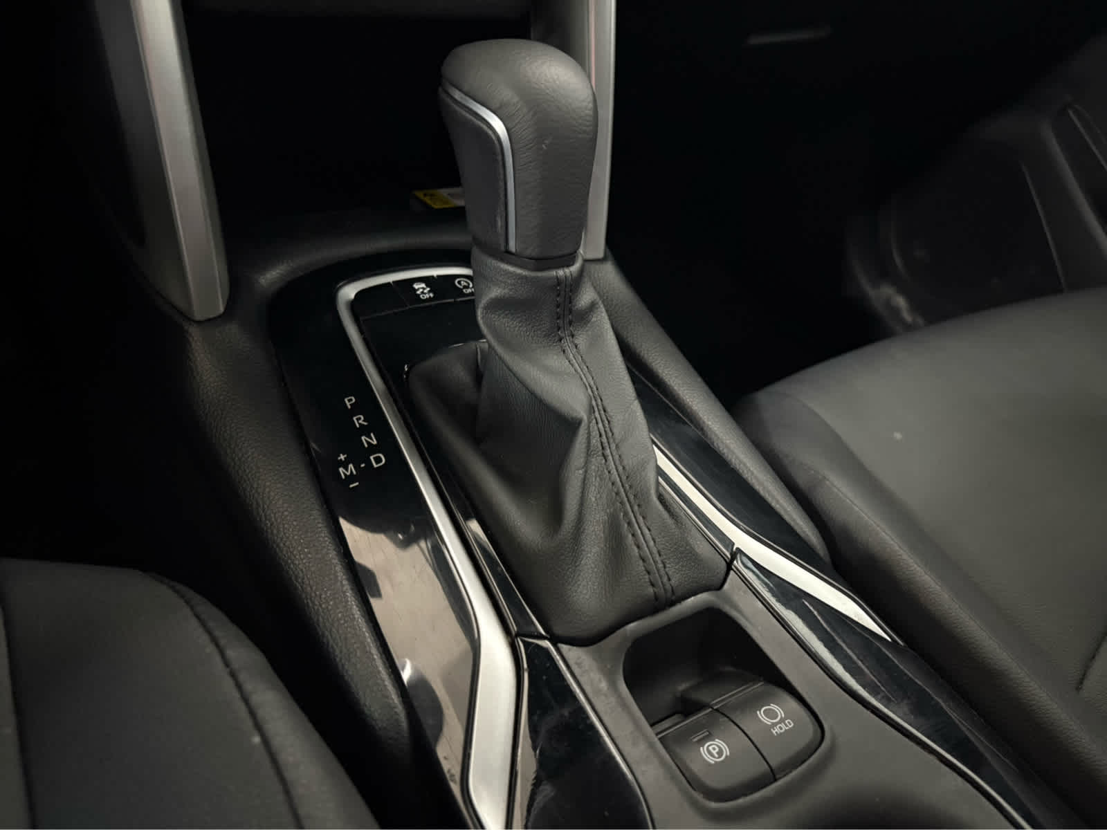 Thumbnail: 2023 Toyota Corolla Cross - 22