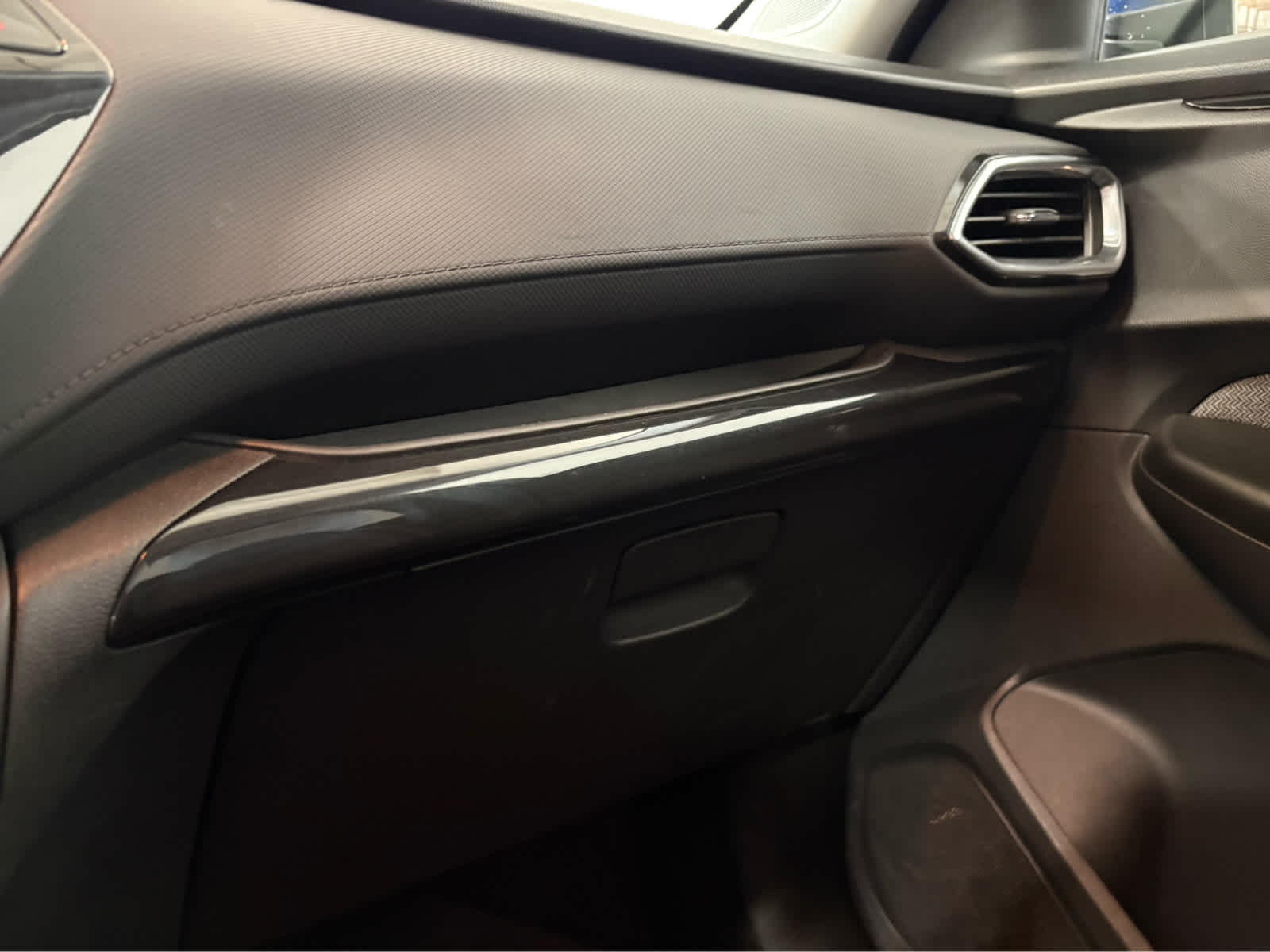 Thumbnail: 2023 Chevrolet TrailBlazer - 23
