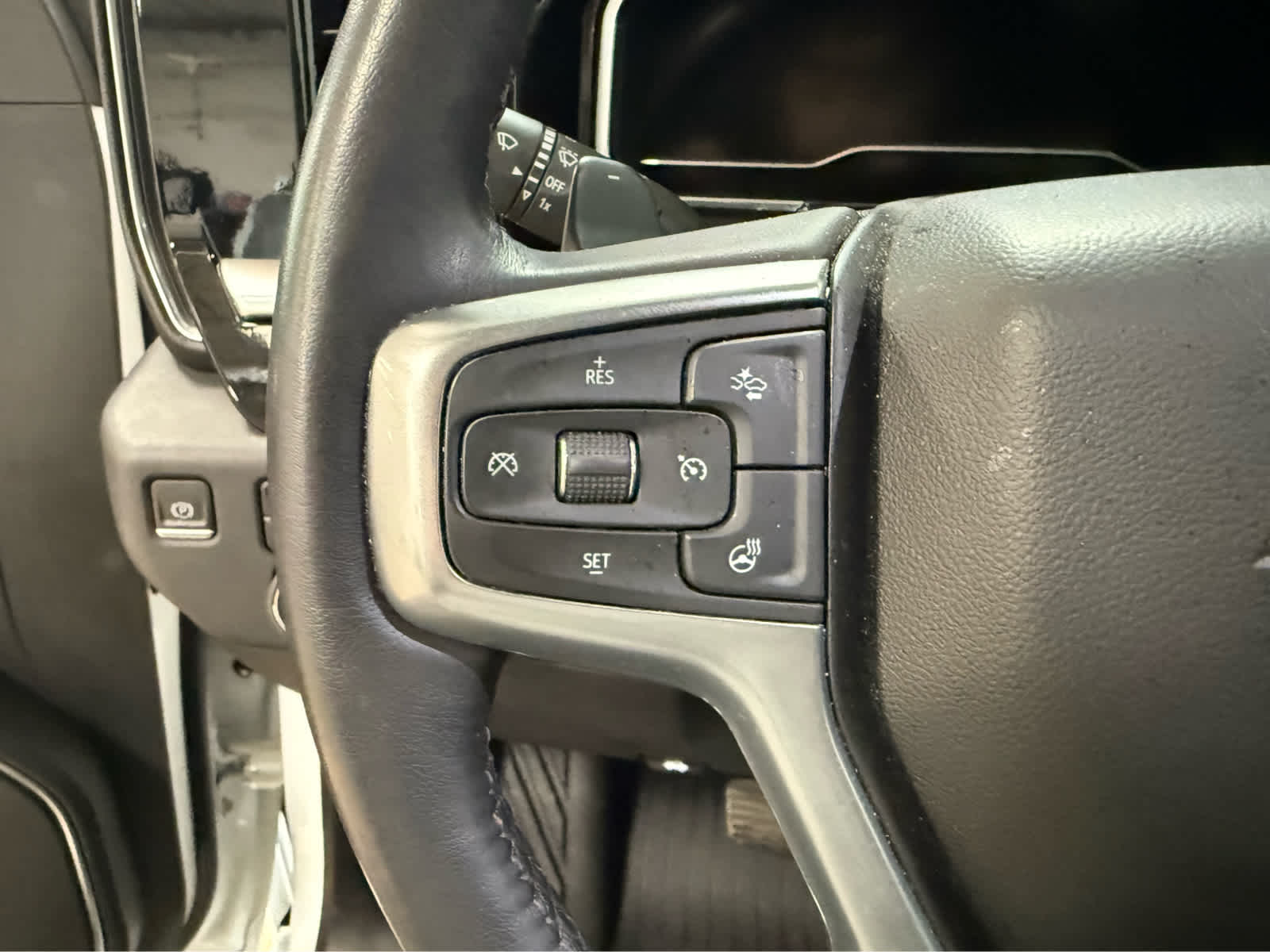 Thumbnail: 2023 Chevrolet Silverado 1500 - 19