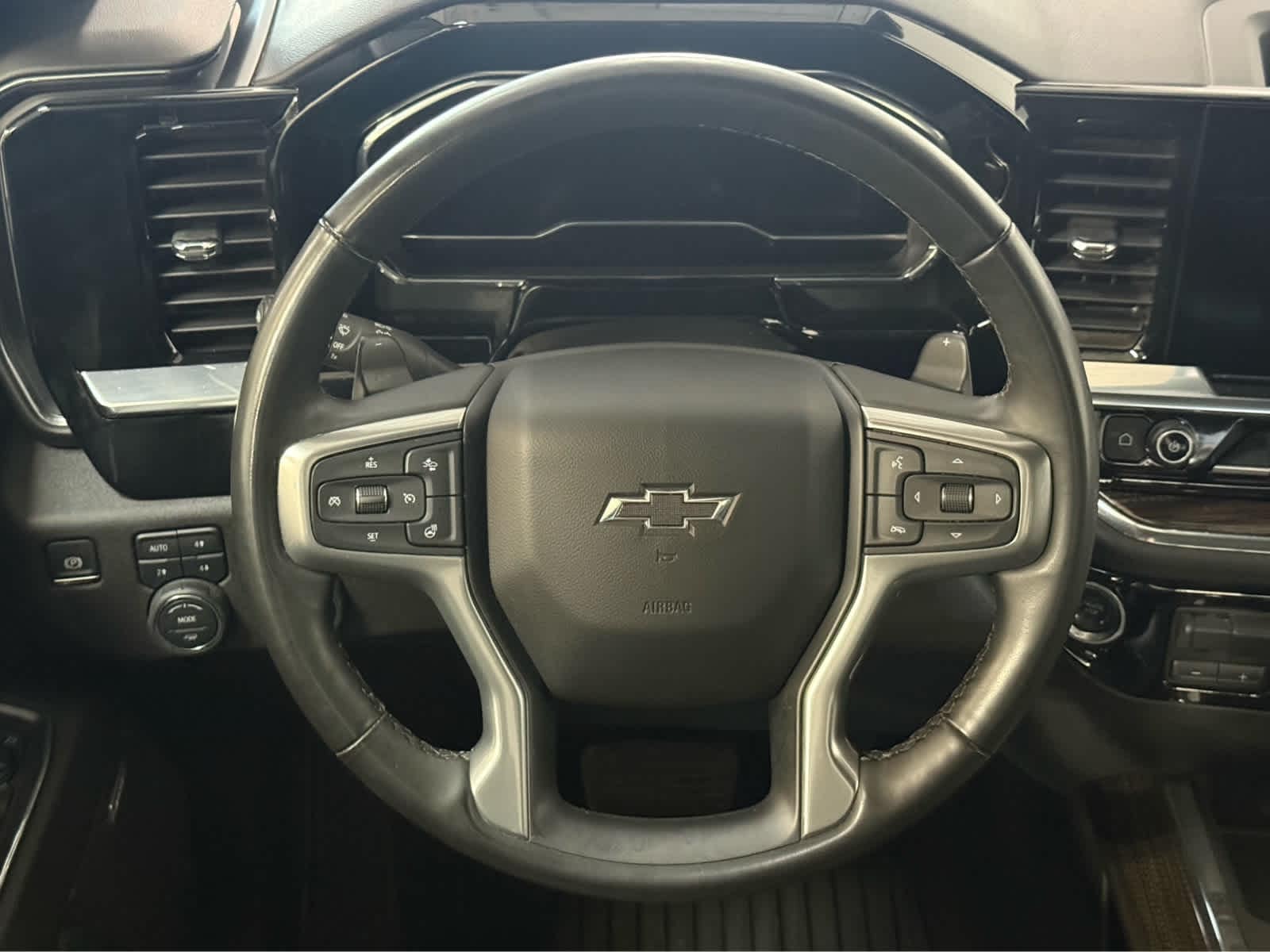 Thumbnail: 2025 Chevrolet Silverado 1500 - 16