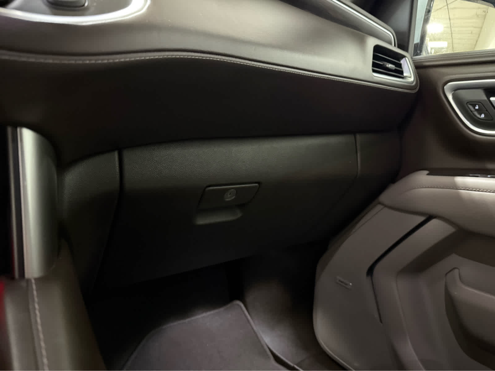 Thumbnail: 2024 Chevrolet Suburban - 22