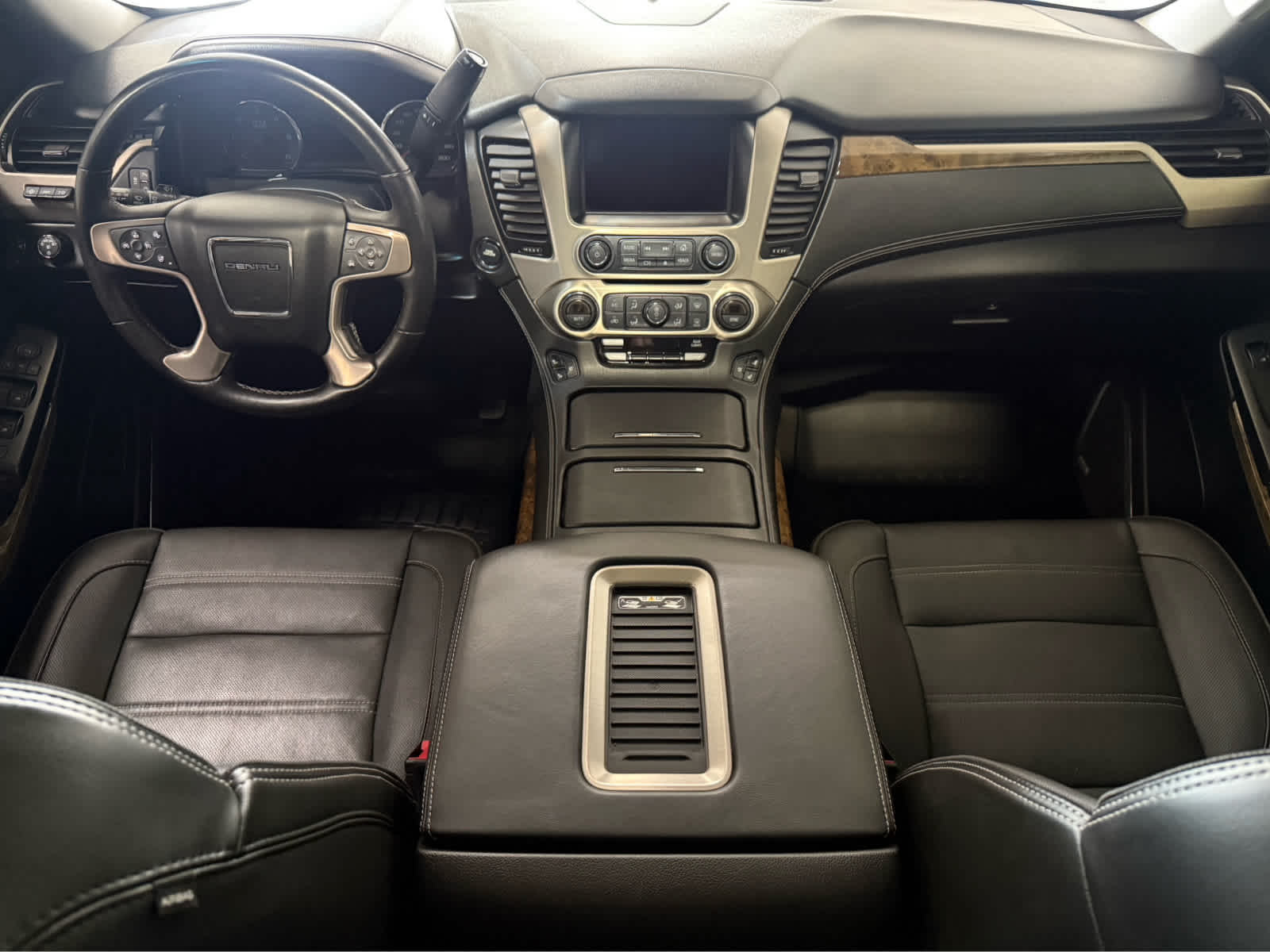 Thumbnail: 2016 GMC Yukon - 17