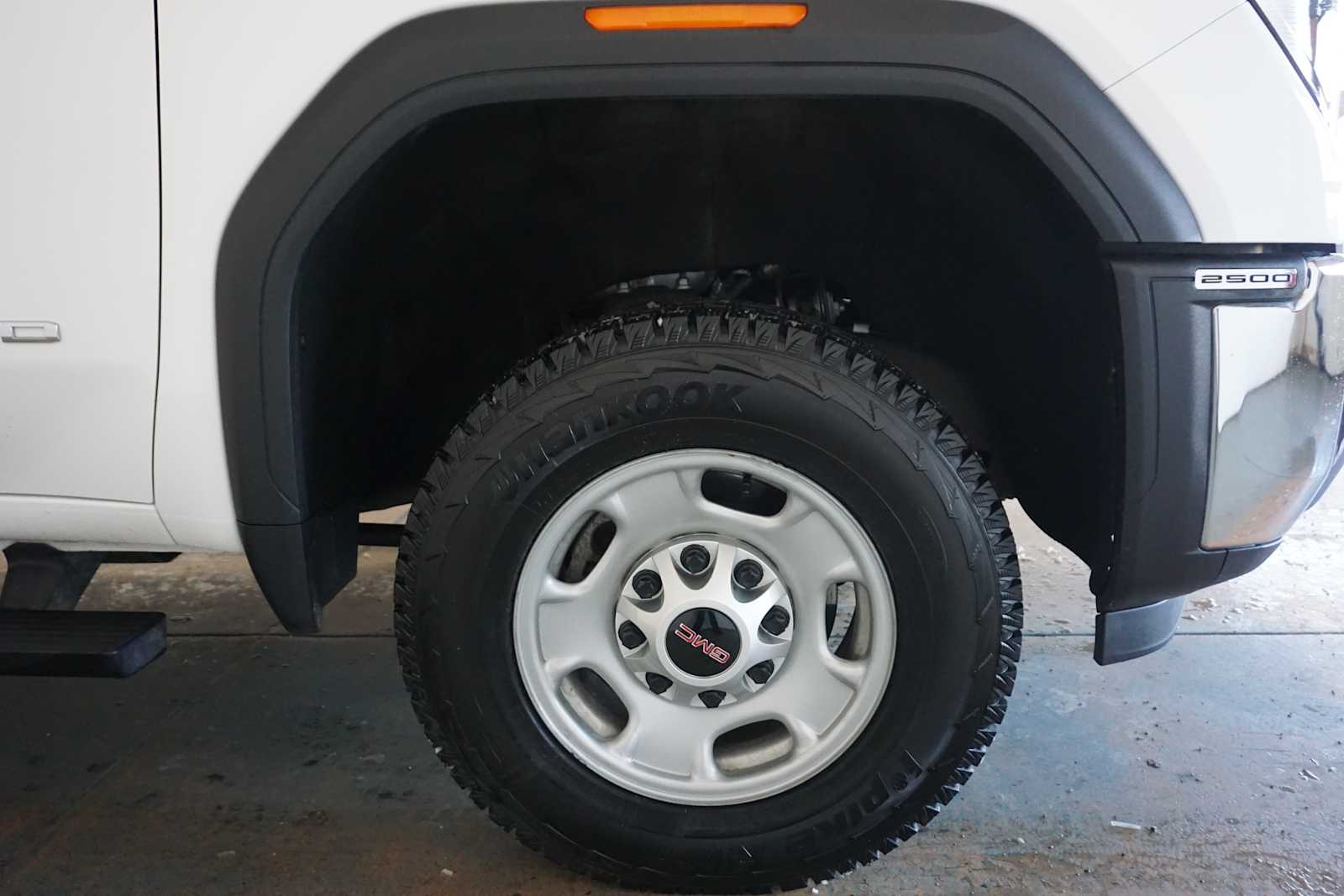 Thumbnail: 2024 GMC Sierra 2500 - 12